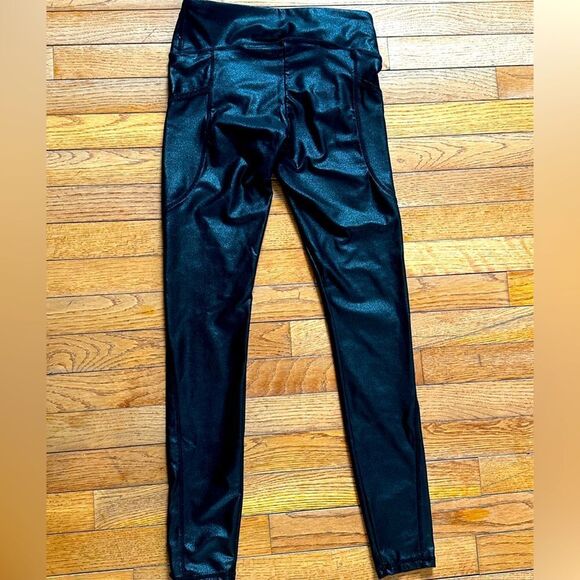 Retro Gong Pants - Retro Gong Black Shiny Leather leggings in M